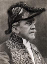 Henri Robert en habit d'académicien et bicorne