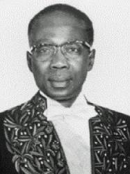 Léopold Sédar Senghor en habit d'académicien