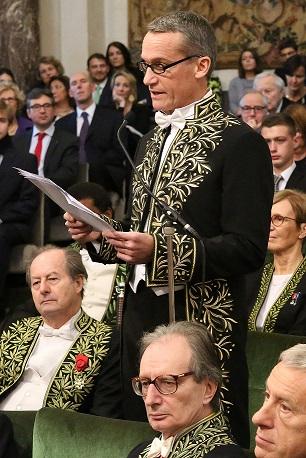 M. Makine lisant son discours de réception makine_138.jpg